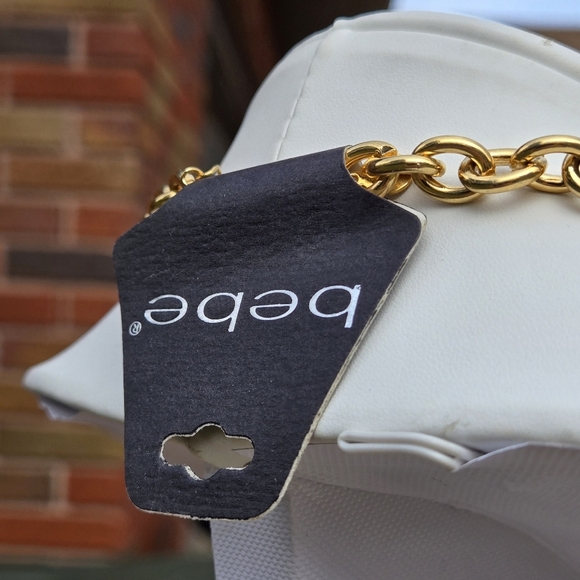 Bebe Gold Tone Chain Necklace Amour Plate Necklace NWT - Picture 13 of 16